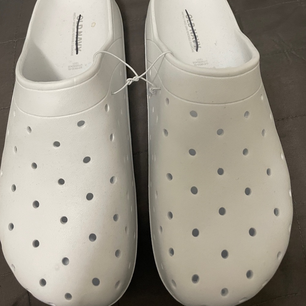 Brand New Old Navy Clogs White Size 8